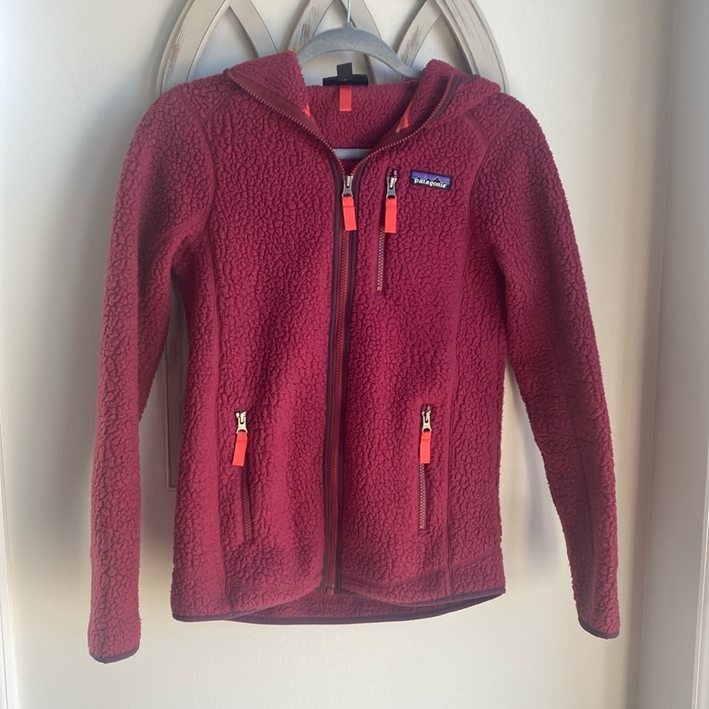 Patagonia® Worn Wear W's Retro Pile zip up Hoody
Style # 22805 size XS